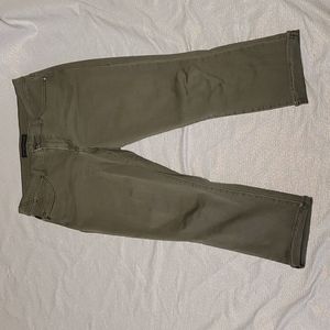 Rock & Republic army Green ankle Capri jeans
